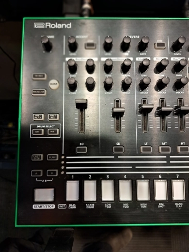 Roland - TR-8 2